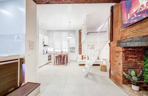 Saint-Etienne Apartment | SPA DES CARMES/Best neighborhood in Toulouse