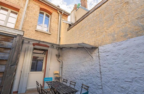 Barbatre House | Spacieuse Maison Rénovée près Basilique St-Rémi, 11 Pers, Terrasse - FR-1-870-2