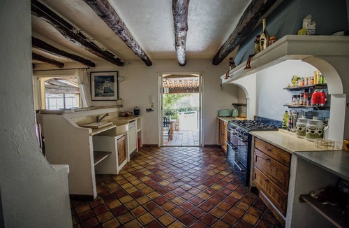 Saint-Cezaire-sur-Siagne Villa | Spacious 6-bedroom villa with AC, Pool and Independent Cottage