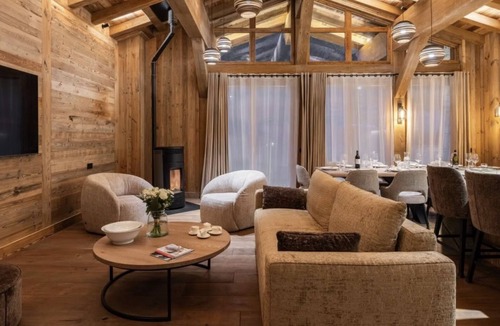 Le Cret Apartment | Spacious 4-bedroom apartment with WIFI in Val-d'Isère