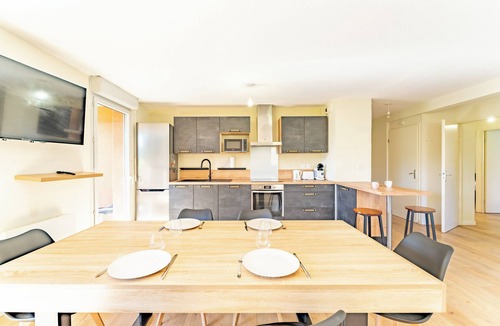 Lalande-Grand Selve Apartment | Spacious 5-Bedroom Apartment in North Toulouse—Parking, Fiber Optic Internet, and a Quiet Location