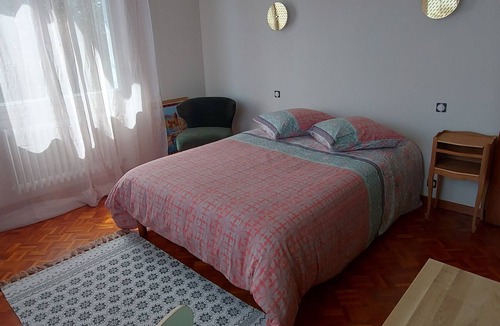 Le Hameau Apartment | Spacious and bright apartment in villa with terrace and garden