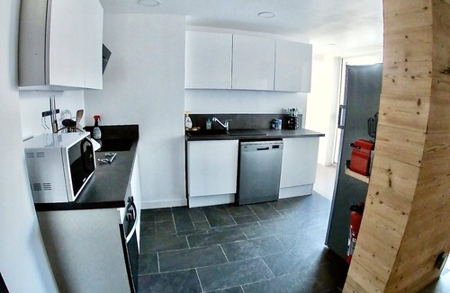 Mont-de-Lans Apartment | Spacious Apartment 300m2 - Sauna - BBQ - Sunny terrace