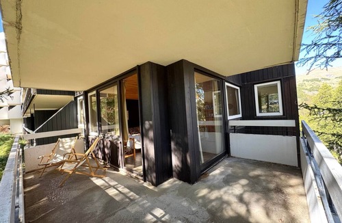 Les Claux Apartment | Spacious apartment at the slopes, pets allowed