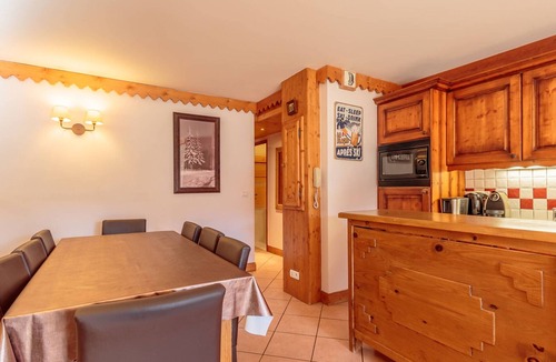 Aime Apartment | Spacious apartment with ski-in access and wellness area