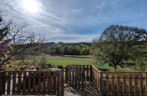 Clairvaux-d'Aveyron House | Spacious Charming House for 12 – Vineyard Views & Tranquility for Families/Friends/Sports Groups