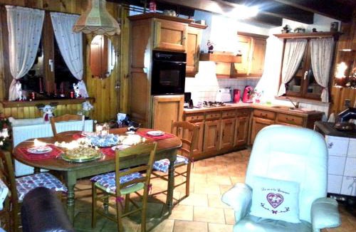 Hommert Ski Chalet | Spacious Chalet for 4 in Hommert