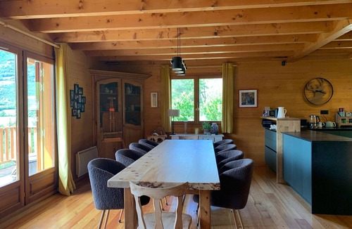 Enchastrayes Ski Chalet | Spacious chalet in the Ubaye Valley for 18 people
