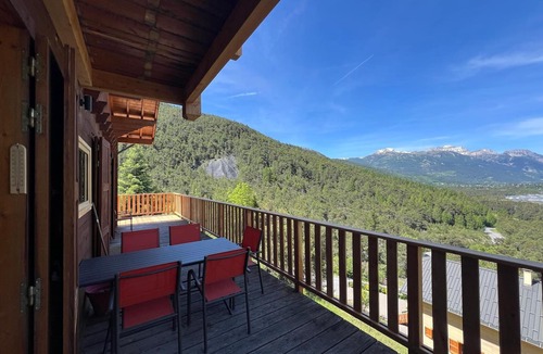 Enchastrayes Ski Chalet | Spacious chalet in the Ubaye Valley for 18 people