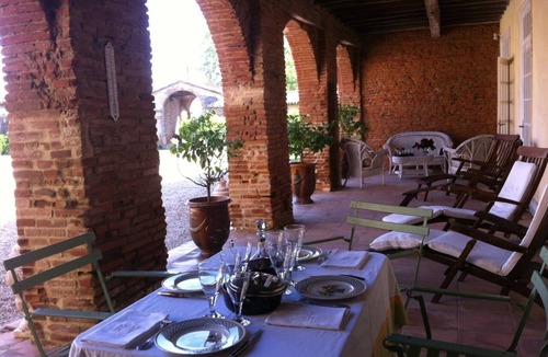 Issus House | Spacious chateau in fabulous Issus with swimming pool and tennis, WiFi
