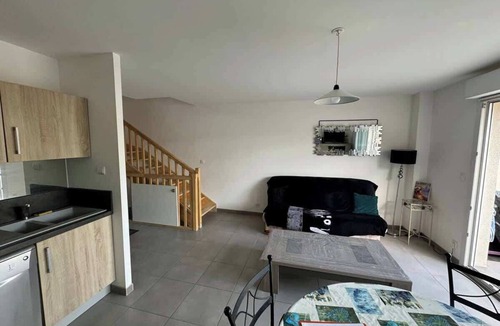 Valras-Plage Villa | Spacious Duplex with Terrace