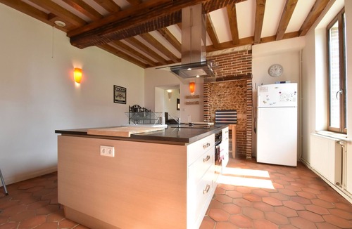 Sormery House | Spacious holiday home in Sormery with pool