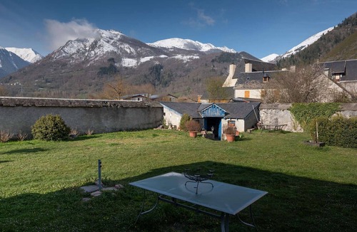 Vielle-Aure House | Spacious house for 11 with terraces and garden in Vielle-Aure