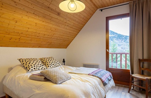 Arreau House | Spacious house, garden, mountain view - 10 guests