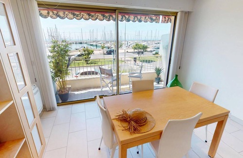 Menton Apartment | Spacious renovated 2P sea-facing with terrace and garage