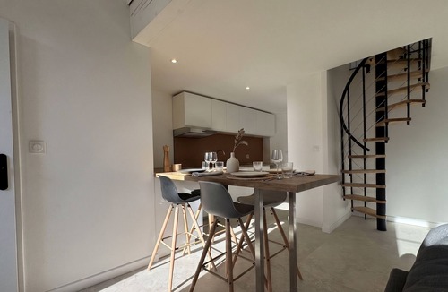 Faubourg Apartment | Spacious renovated apartment in the heart of Nîmes