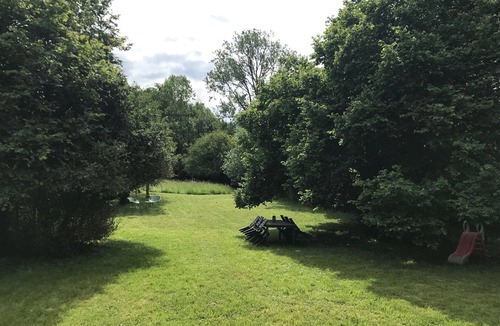 Autrepierre Cottage | Spacious Renovated Cottage with Garden, EV Charger, Near Major Attractions
