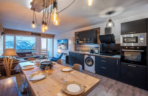 Orcieres-Merlette Apartment | Spacious south-facing 3-room apartment for 6 people with garage