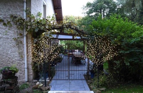 Epinal Apartment | Spacious vacation home by the stream in Épinal - ideal for families and friends