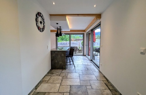 Ban-de-Laveline Cottage | Spacious villa with spa and pool table, WiFi, private parking