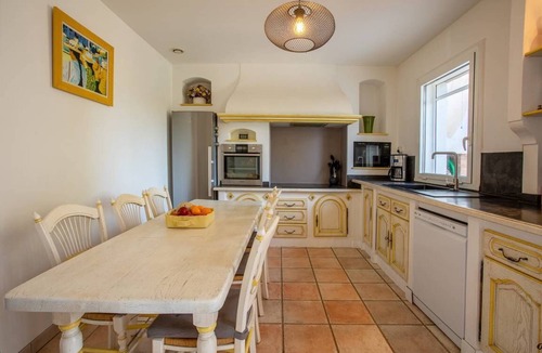 Cuers Villa | SPACIOUS VILLA, TENNIS COURT, LARGE PARK