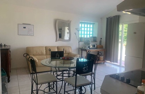Lamothe-Capdeville Apartment | Spend a peaceful vacation in the countryside