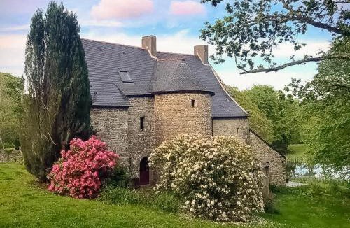 Plounerin Villa | Splendide MANOIR - Proche plages - 4 chambres - 3sdb - 8 pers - WIFI