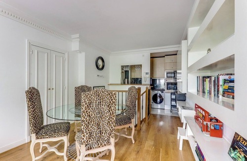 Notre-Dame-des-Champs Apartment | St. Germain des Pres - Luxembourg Suite