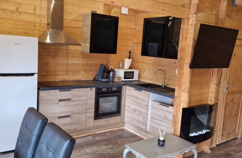 Mesnil Sous Les Cotes Ski Chalet | Stani@illan chalets/jacuzzi