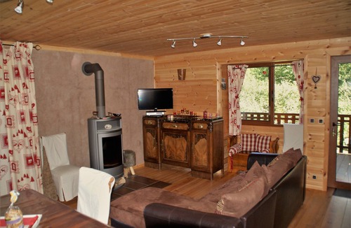 Seyne House | Stay in the mountains in a restored farmhouse