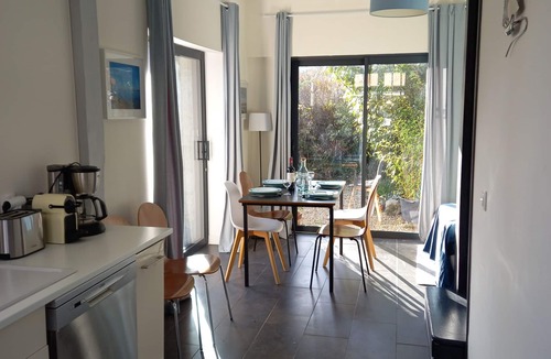 La Richardais House | Stone house. 4 bedrooms, 5 beds, 2 bathrooms. Village center, beach 150 m away. Enclosed garden