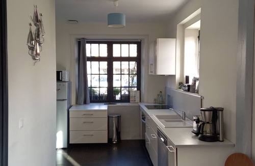 La Richardais House | Stone house. 4 bedrooms, 5 beds, 2 bathrooms. Village center, beach 150 m away. Enclosed garden