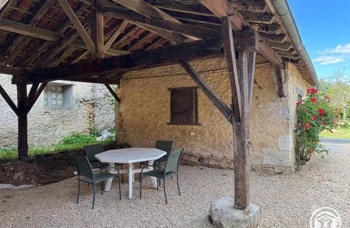 Blis-et-Born Cottage | Stone house with parking - 4 guests