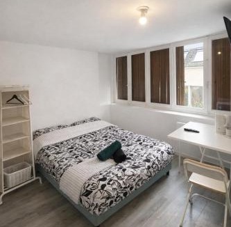 Old Town Apartment | Studio Élie Cosy et lumineux, 5 min gare