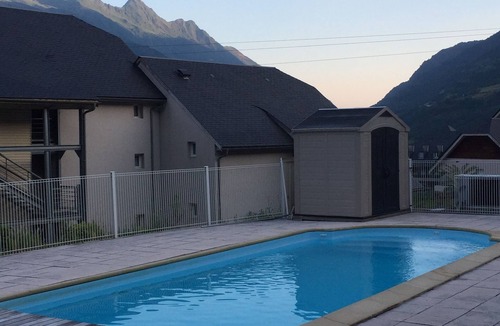 Luz-Saint-Sauveur House | studio * 1st floor any comfort center of luz st sauveur