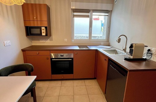 Plerin Apartment | Studio 200m from Les Rosaires Beach