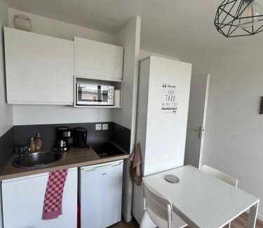 Jamin Apartment | Studio 306 - Gare - Arena - centre Reims