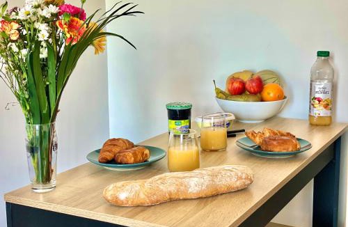 Fer a Cheval Apartment | " Studio 5ème Ciel " Vue - Centre Ville - Wifi