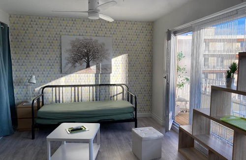 Reims City Centre Apartment | Studio Amicie 27m2, balcon couvert, près centre-gare-cathédrale, wifi