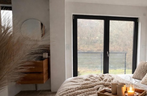 La Celle-sous-Gouzon House | Studio avec spa vue Moselle