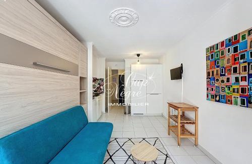 Le Lavandou Apartment | Studio cabine classé 2 étoiles avec terrasse à 50m de la plage de Pramousquier