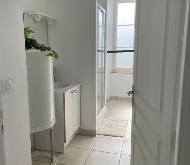 Chaumot Apartment | Studio Château de Passy