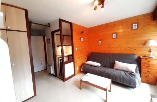 Saint-Lary-Soulan Apartment | Studio Confort 4 Pers. St-Lary Soulan – Balcon Sud, salle musculation, sauna & jacuzzi - FR-1-457-229