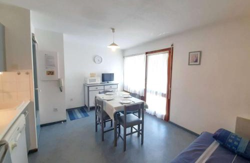 Saint-Lary-Soulan Apartment | Studio cosy avec balcon, parking, salle de musculation - 4 personnes à Saint-Lary-Soulan - FR-1-457-248