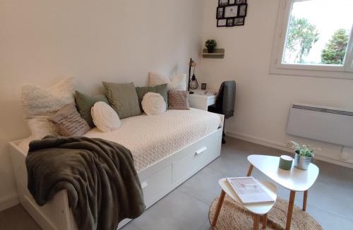 Centre Ville Apartment | Studio Cosy, résidence sécurisée, parking privé