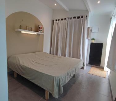 Saint-Bonnet-du-Gard Bed & Breakfast | Studio cuisine extérieure