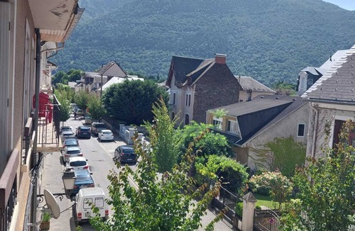 Bagneres-de-Luchon Apartment | Studio downtown
