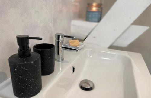 Sainte-Savine Apartment | Studio du Voyageur - Machine à laver - Proche gare