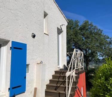 Brignoles Apartment | Studio en duplex indépendant