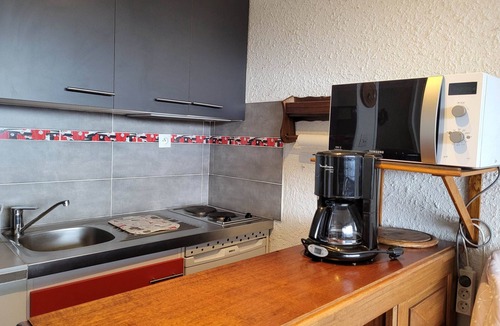 Pra Loup Apartment | Studio for 4 in Pra-Loup with balcony